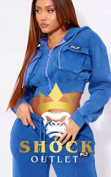 G0D013 NIEBIESKA KRÓTKA BLUZA ROZPINANA PRETTYLITTLETHING S
