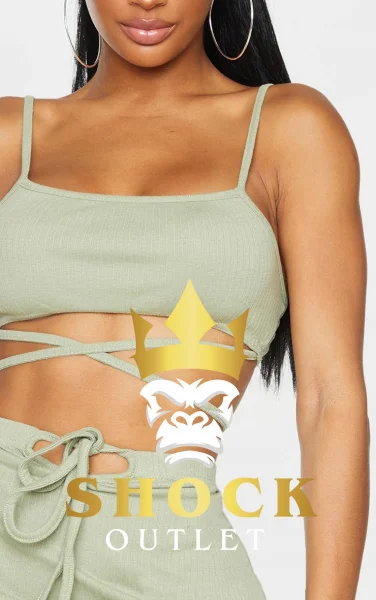 C4B101 ZIELONY CROP TOP NA RAMIĄCZKACH PRETTYLITTLETHING S