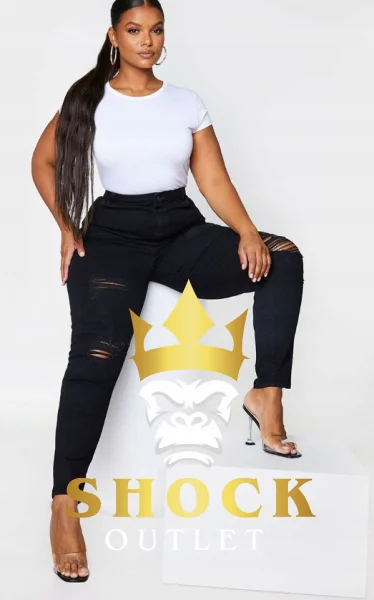 B6D211 CZARNE JEANSOWE SPODNIE Z DZIURAMI PLUS SIZE BOOHOO 4XL
