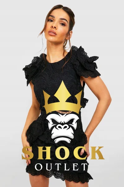B6E015 CZARNA SUKIENKA MINI Z KORONKĄ BOOHOO S